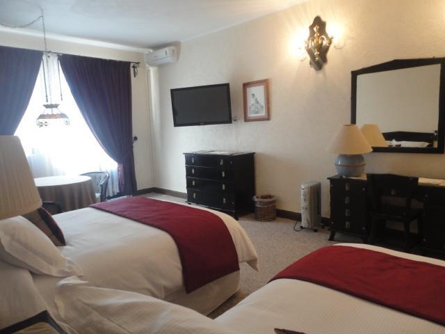Hotel Royal Spa Zimapan ภายนอก รูปภาพ